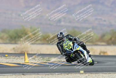 media/Dec-08-2024-CVMA (Sun) [[267e5a7075]]/Race 2-Amateur Supersport Open/